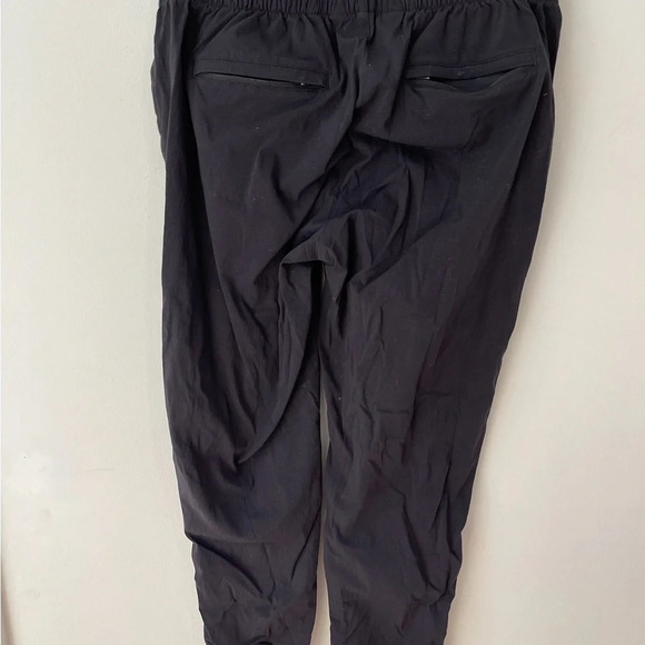 Athleta Womens Pants Mod Trekkie Crop Ripstop Pull On Travel Casual Black - Picture 2 of 4